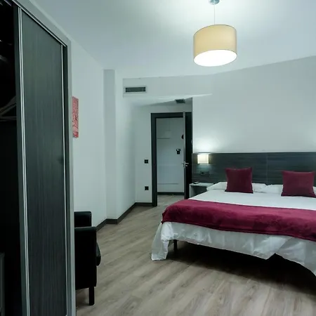 Capua Apart Otel Gijón