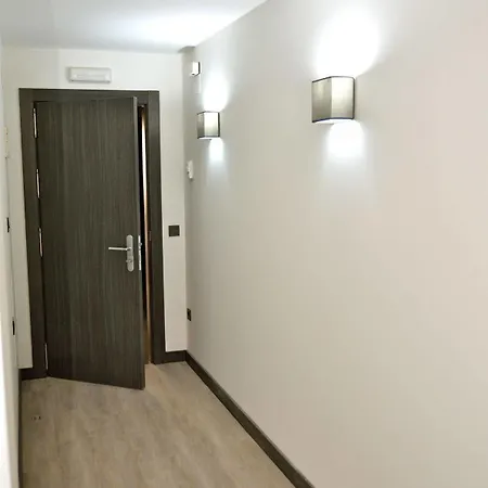 Apart Otel Capua Gijón